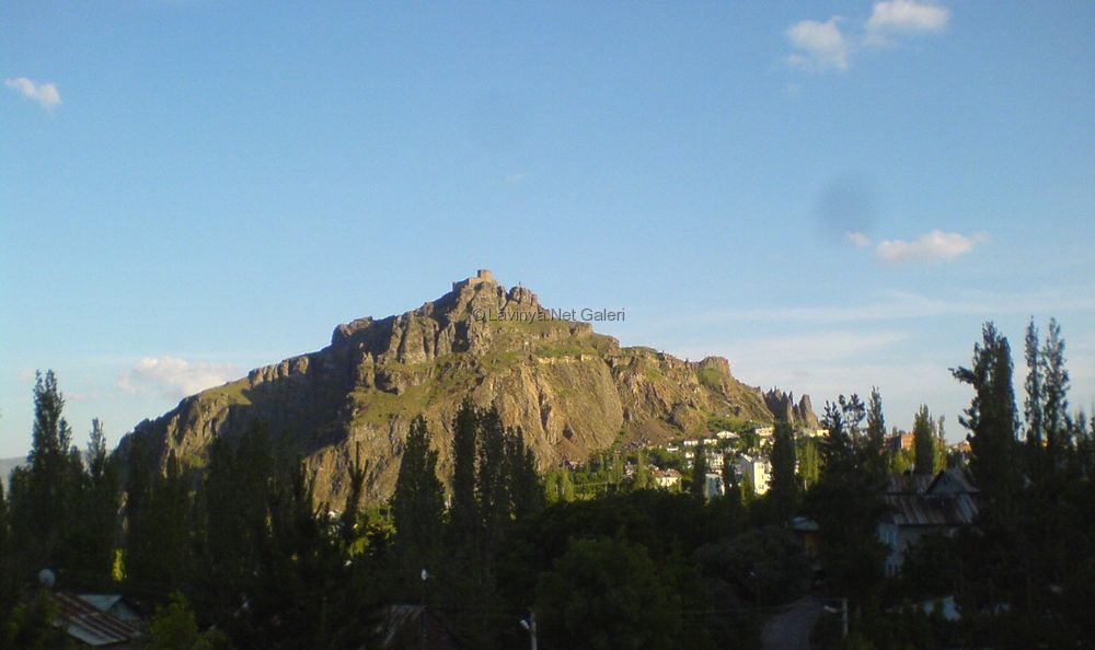 Şebinkarahisar ve Kalesi